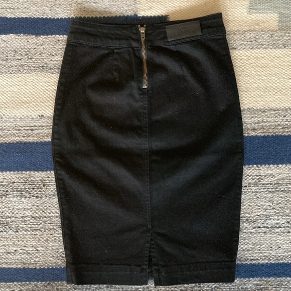 Aritzia Black Denim Skirt - Picture 4 of 5